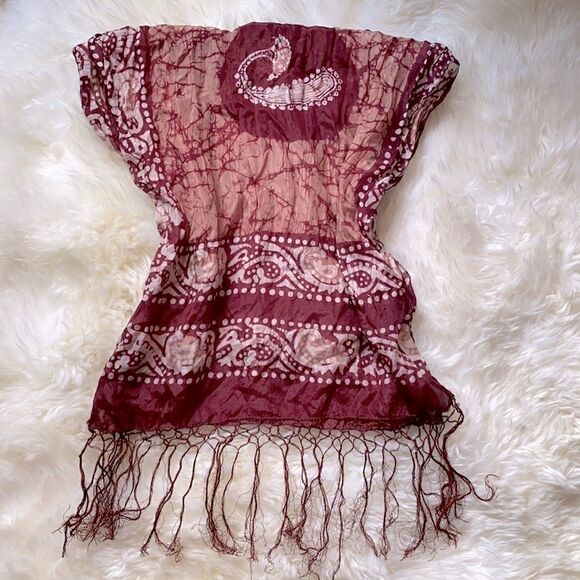 100% Silk Scarf with Fringe Detail. 21” x 78” - Picture 1 of 1